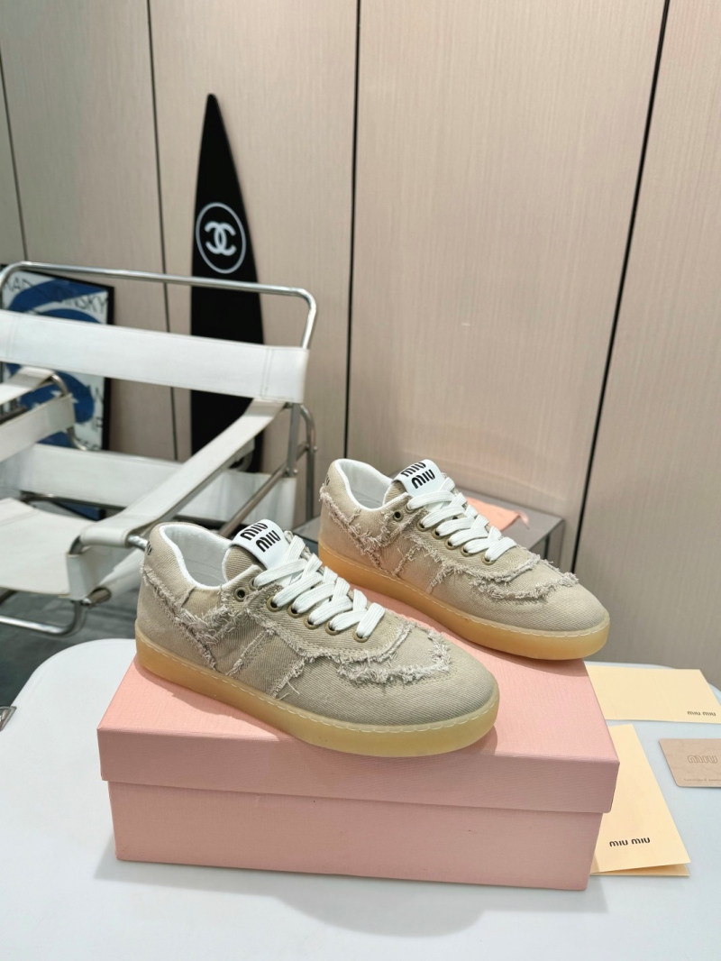 Miu Miu Casual Shoes